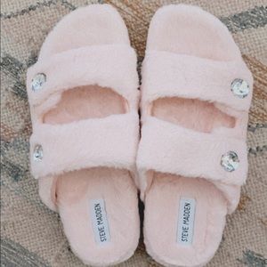 Steve Madden Slippers size 10 - never worn